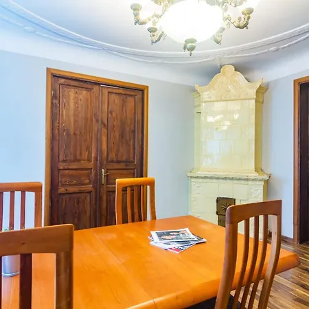 Spacious In The Heart Of The Lägenhet